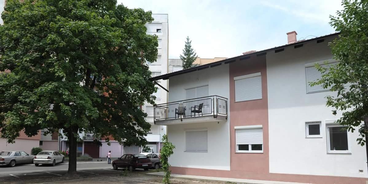 Hostel Omega Banja Luka Exterior foto